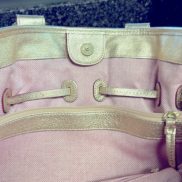 Dooney & Bourke Gold Leather shoulder satchel. New, tag on inside - Picture 8 of 11